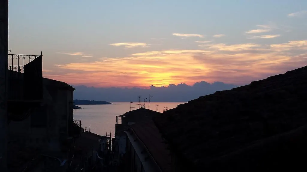 Bed And Breakfast L&P Cefalù Bed & Breakfast